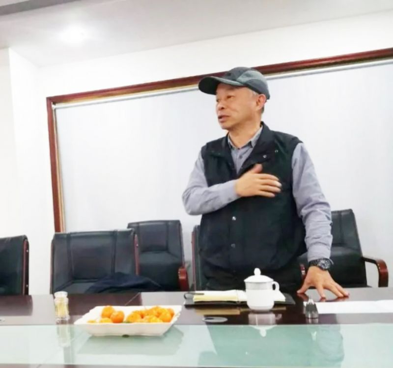 臺(tái)灣千島王松筠董事長、何崇溢副總經(jīng)理每月來千鴻工廠開展現(xiàn)場培訓(xùn)，親手示範(fàn)並細(xì)心指導(dǎo)每一個(gè)操作步驟，使千鴻產(chǎn)品品質(zhì)達(dá)到臺(tái)灣千島產(chǎn)品品質(zhì)要求。